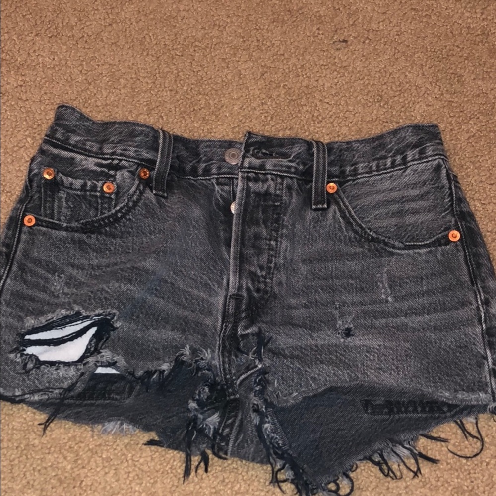 Black Levi 501 shorts!!
